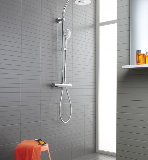 Душевая система (стойка) с термостатом Jacob Delafon Moxie E5799-CP с беспроводным динамиком фото