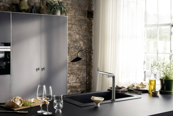 Смеситель для кухни с подключением к фильтру Hansgrohe Aqittura 76804000 хром фото