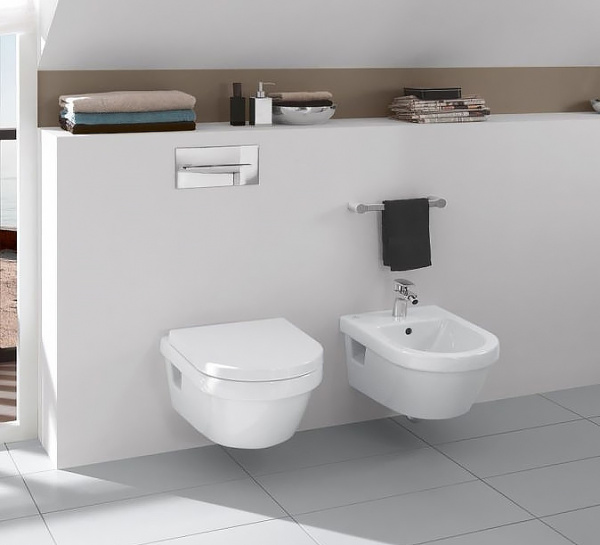 Унитаз подвесной Villeroy & Boch Architectura 5684HR01 с сиденьем soft close фото
