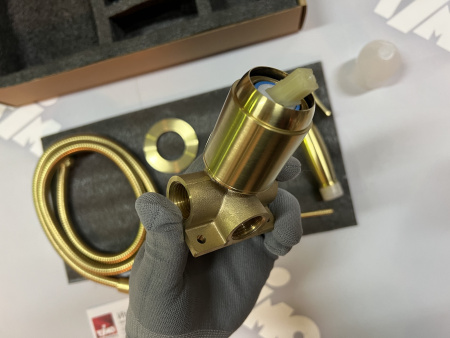 Гигиенический душ со смесителем Timo Saona 2389/17SM Золото матовое фото