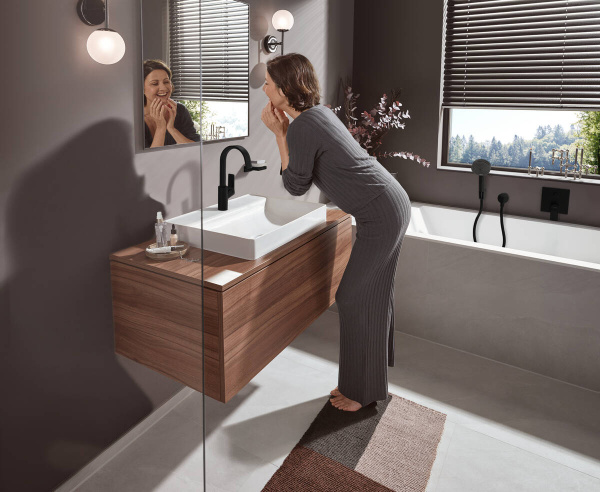 Высокий смеситель для раковины Hansgrohe Vivenis 75032670 черный матовый фото