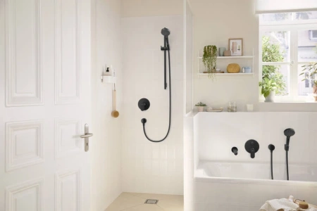 Смеситель для ванны и душа Hansgrohe Rebris S 72466670 черный матовый фото