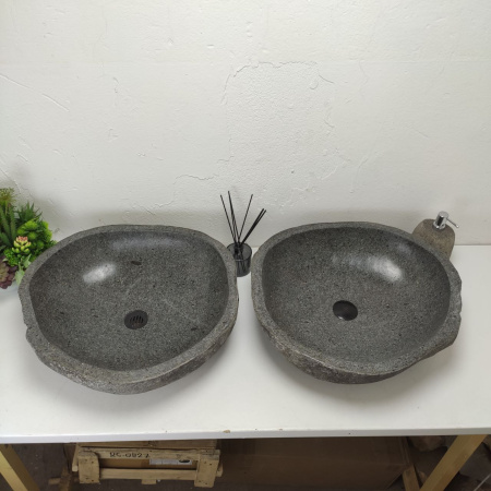 Накладная раковина из речного камня RS01464 БЛИЗНЕЦЫ (54*50*16) фото