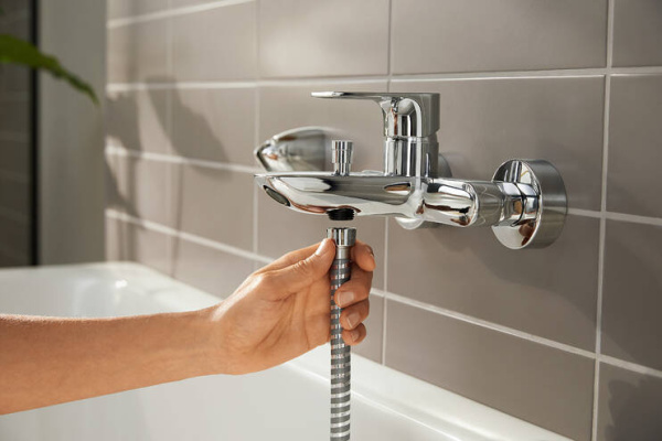 Смеситель для ванны с душем Hansgrohe Rebris E 72450000 хром фото