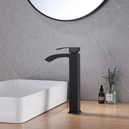 Высокий смеситель для раковины Abber Wasserfall AF8611B черный матовый фото