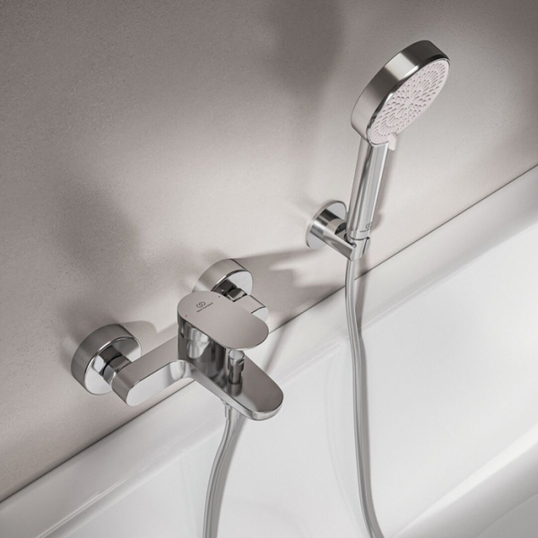Смеситель для ванны с душем Ideal Standard Ceralife BE029AA фото