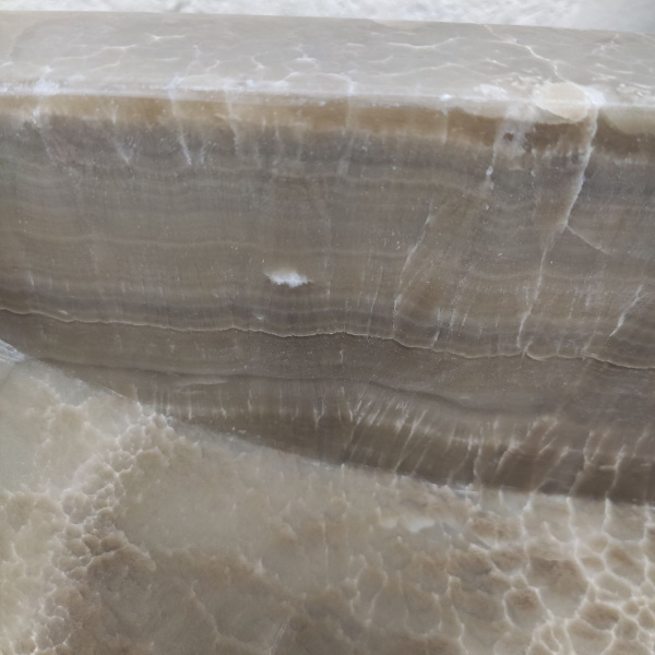 Накладная раковина из оникса Prau Grey Kecil OP-01543 (50*35*14) фото