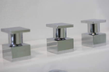 Акриловая гидромассажная ванна (джакузи) Cerutti SPA C-453 180x80 фото