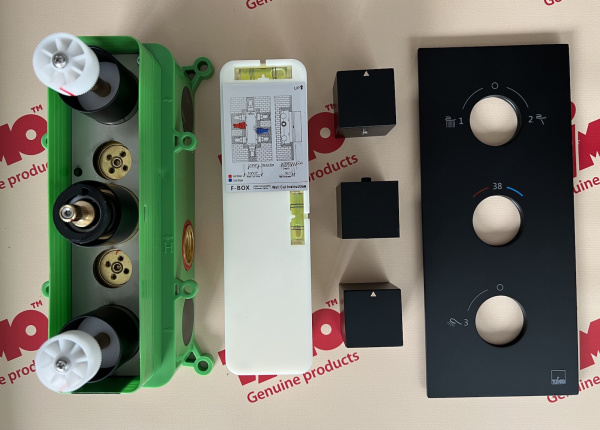 Душевая система скрытого монтажа Timo Petruma SX-5039/03SM Черный фото