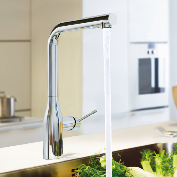 Смеситель для кухни Grohe Essence New 30270000 с выдвижным изливом фото