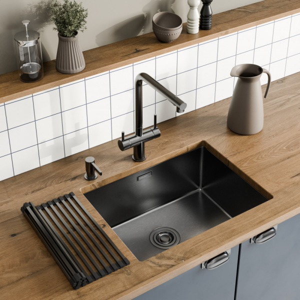 Смеситель для кухни под фильтр с вытяжной лейкой Milacio Ultra Monte MCU.561.GM вороненая сталь фото