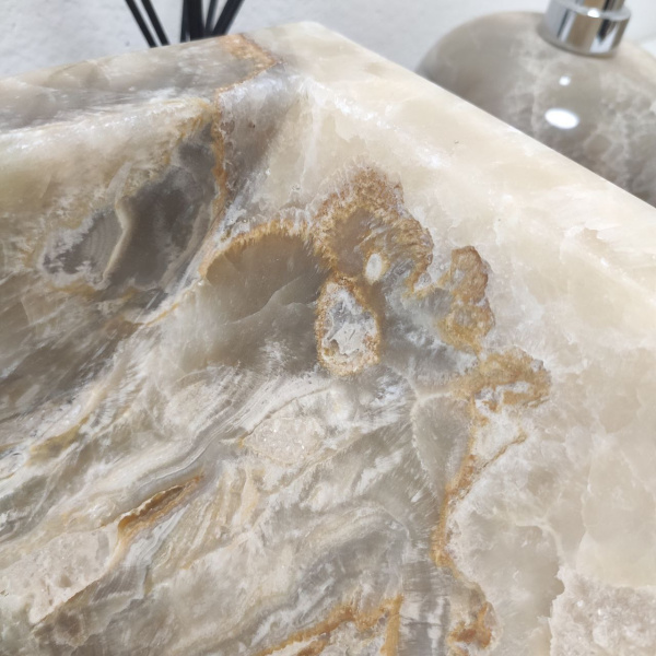 Накладная раковина из оникса Prau Grey Kecil OP-01574 (50*35*14) фото