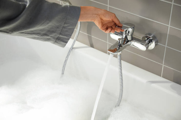 Смеситель для ванны с душем Hansgrohe Rebris E 72450000 хром фото