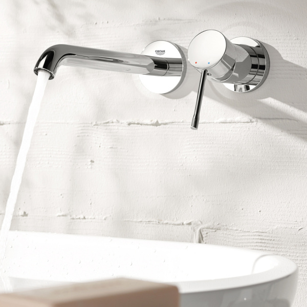 Смеситель для раковины настенный Grohe Essence New 19408001 фото