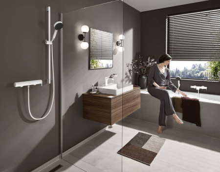 Смеситель для раковины Hansgrohe Vivenis 75020700 белый матовый фото