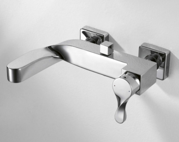 Смеситель для ванны с душем Bravat Wave F674108C-01 фото