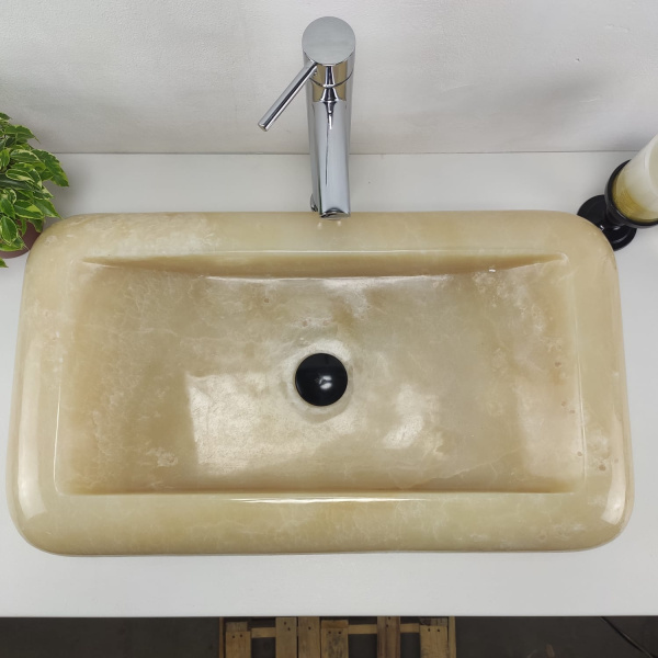 Накладная раковина из оникса Kotak Luncur bibir Yellow KL-00865 (70*40*15) фото