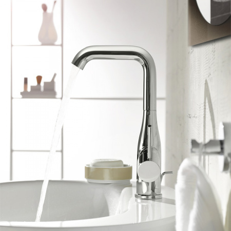 Смеситель для раковины Grohe Essence New 32628001 фото