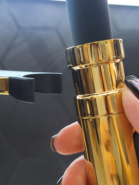 Смеситель для кухни с подключением к фильтру AltroBagno Flusso 050205GI золото фото