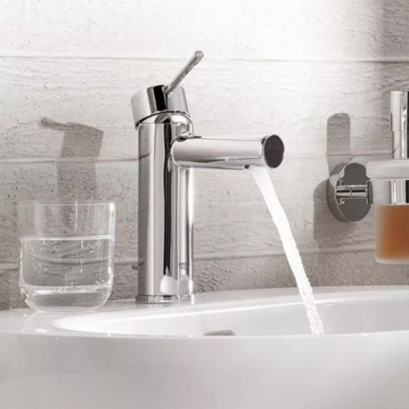 Смеситель для раковины Grohe Essence New 23379001 фото