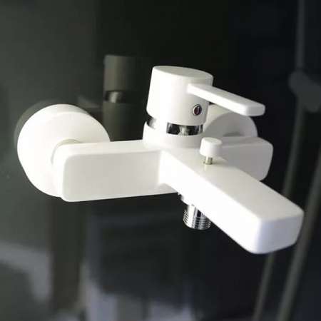 Смеситель для ванны с душем Kludi Zenta 386709175 фото