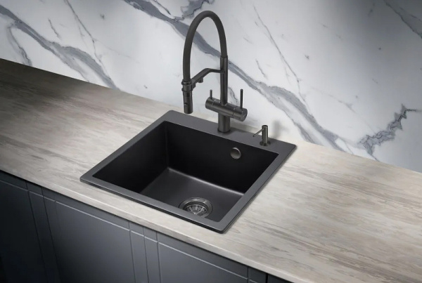 Смеситель для кухни под фильтр Milacio Ultra Cartes MCU.557.TB черный фото