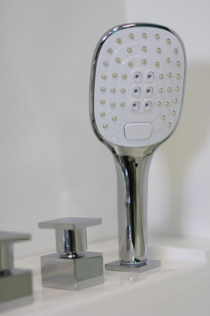 Акриловая гидромассажная ванна (джакузи) Cerutti SPA C-453 180x80 фото