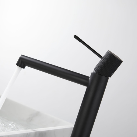 Высокий смеситель для раковины Vincea Desire VBF-1D2MB черный матовый фото