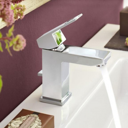Смеситель для раковины Grohe Eurocube 23127000 фото