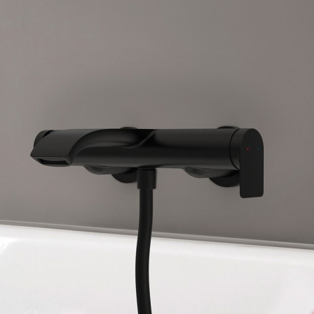 Смеситель для ванны с душем Hansgrohe Vivenis 75420670 черный матовый фото