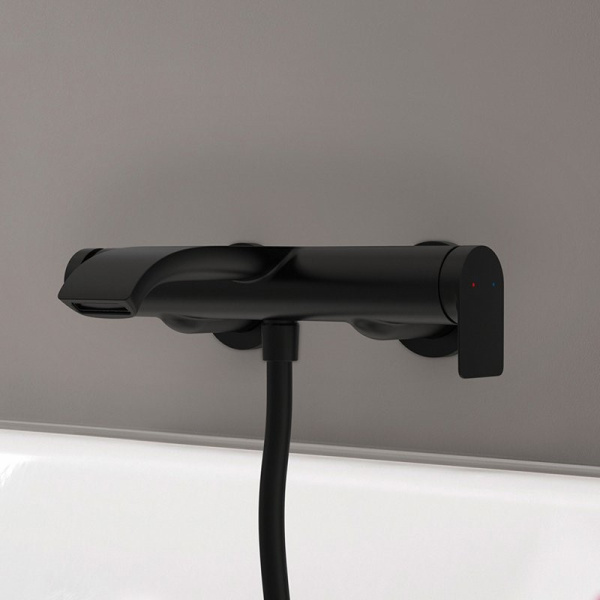 Смеситель для ванны с душем Hansgrohe Vivenis 75420670 черный матовый фото