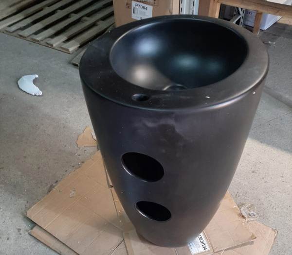 Раковина напольная CeramaLux N B133MВ черная матовая фото