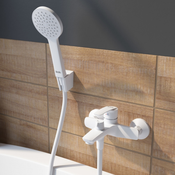 Смеситель для ванны Iddis Ray RAYWT02i02 фото