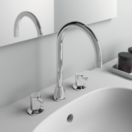 Двухрычажный смеситель для раковины Ideal Standard CERALINE BC196AA фото