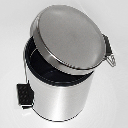 Мусорное ведро для ванной с педалью WasserKRAFT K-637 7 L фото