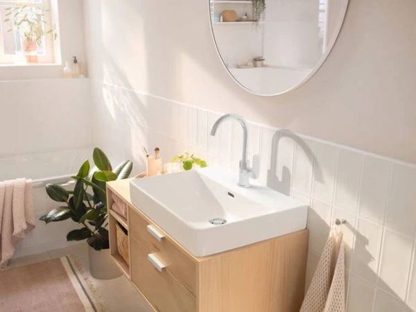 Высокий смеситель для раковины с донным клапаном Hansgrohe Rebris S 72536000 хром фото
