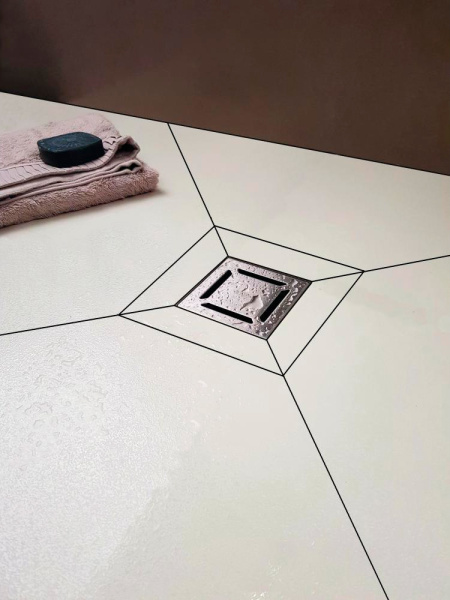 Душевой трап Berges Wasserhaus Zentrum Norma 091362 10x10 см, хром фото