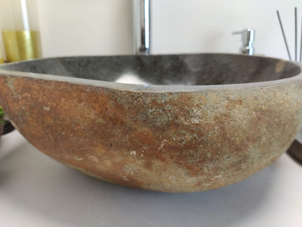 Накладная раковина из речного камня RSM0642 (44*39*15) фото