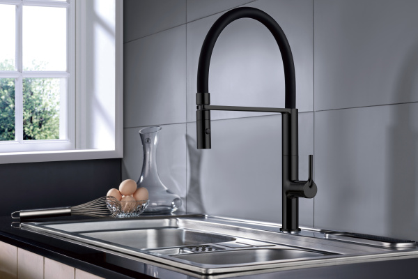 Смеситель для кухни Vincea VKF-114MB черный матовый фото