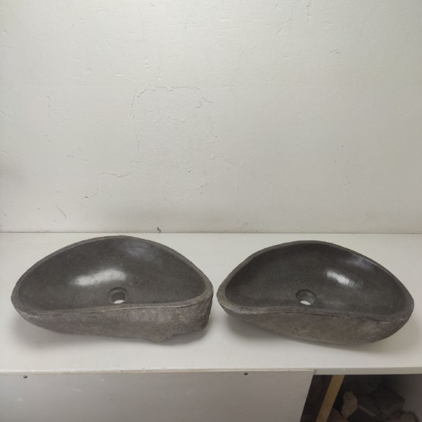 Раковина из речного камня RS01949 (57*34*15) фото