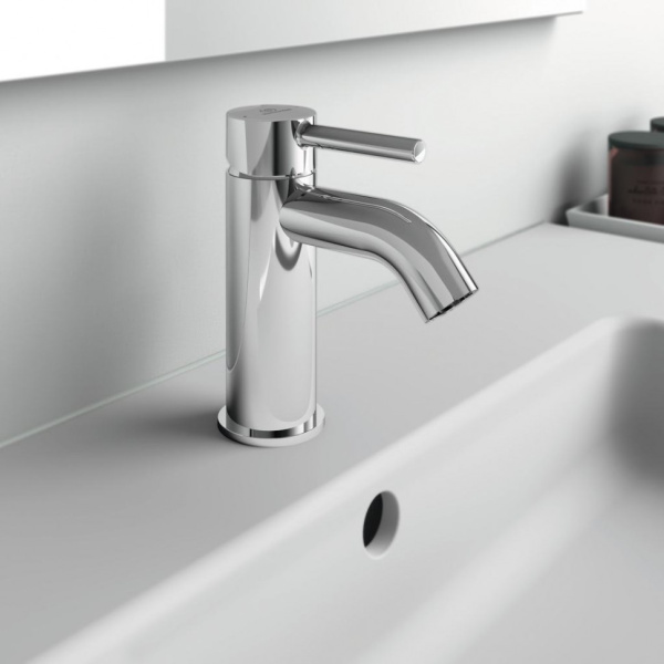Смеситель для раковины Ideal Standard CERALINE BC192AA фото