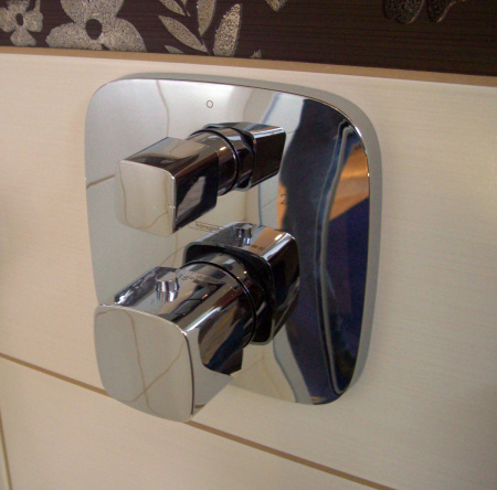 Термостат с запорным вентилем Hansgrohe PuraVida 15775000 хром фото