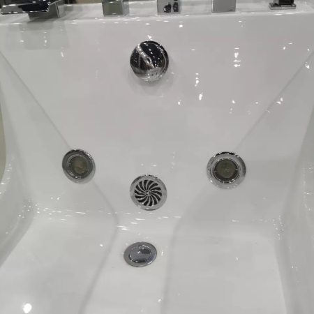 Акриловая гидромассажная ванна (джакузи) Cerutti SPA C-453 180x80 фото