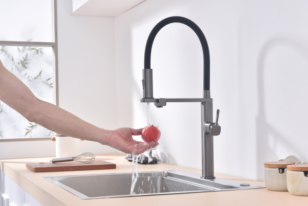 Смеситель для кухни с подключением к фильтру Vincea VKF-119GM вороненая сталь фото