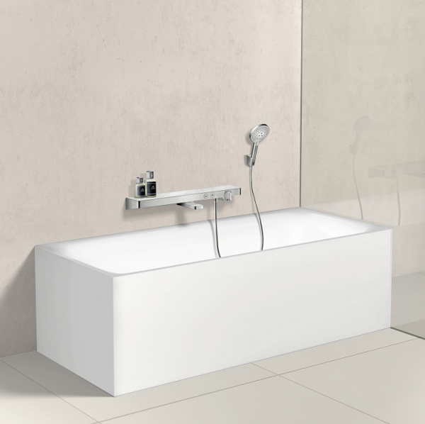 Термостатический смеситель для ванны с душем Hansgrohe ShowerTablet Select 13183400 хром/белый фото