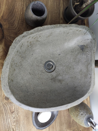 Накладная раковина из речного камня RS141 (47*39*15) фото
