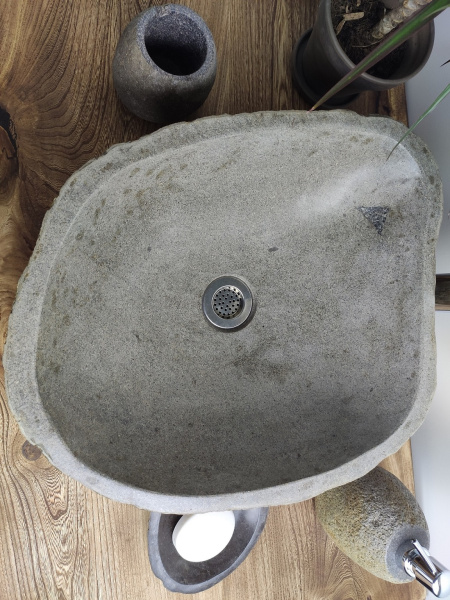 Накладная раковина из речного камня RS141 (47*39*15) фото