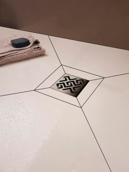 Душевой трап Berges Wasserhaus Platz Antik 091160 10x10 см, хром фото