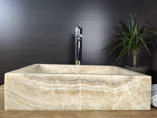 Накладная раковина из оникса Indo Prau Yellow Kecil OP-00208 фото