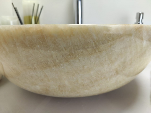 Накладная раковина из оникса Indo Bowl Yellow Small TinLip BO-00323 фото